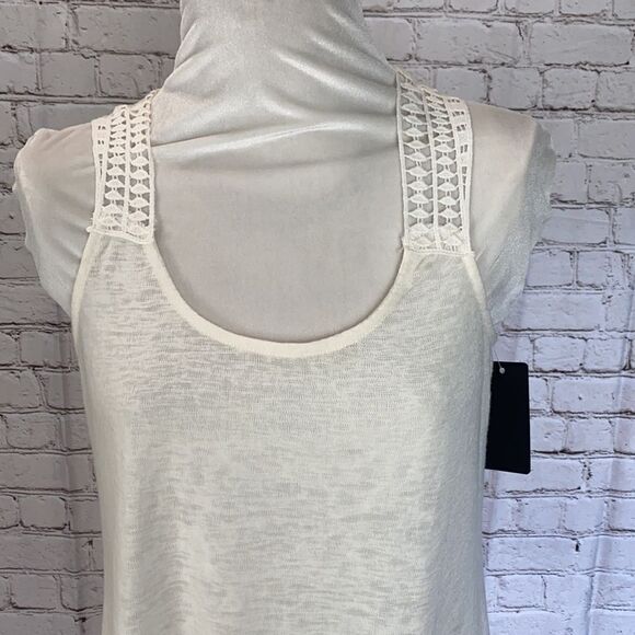 Bobeau top  - Picture 3 of 7